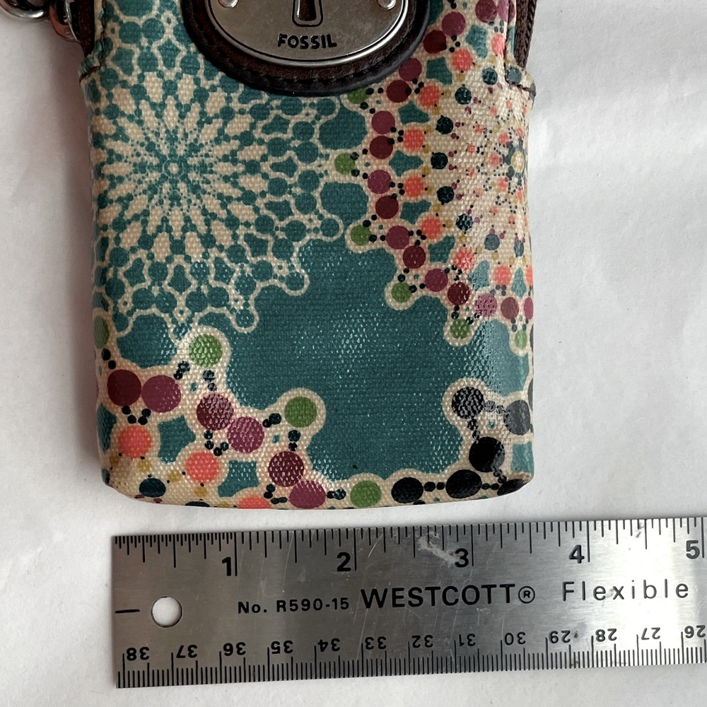 Fossil Key-Per wristlet wallet colorful oilcloth & detachable strap - Picture 9 of 11